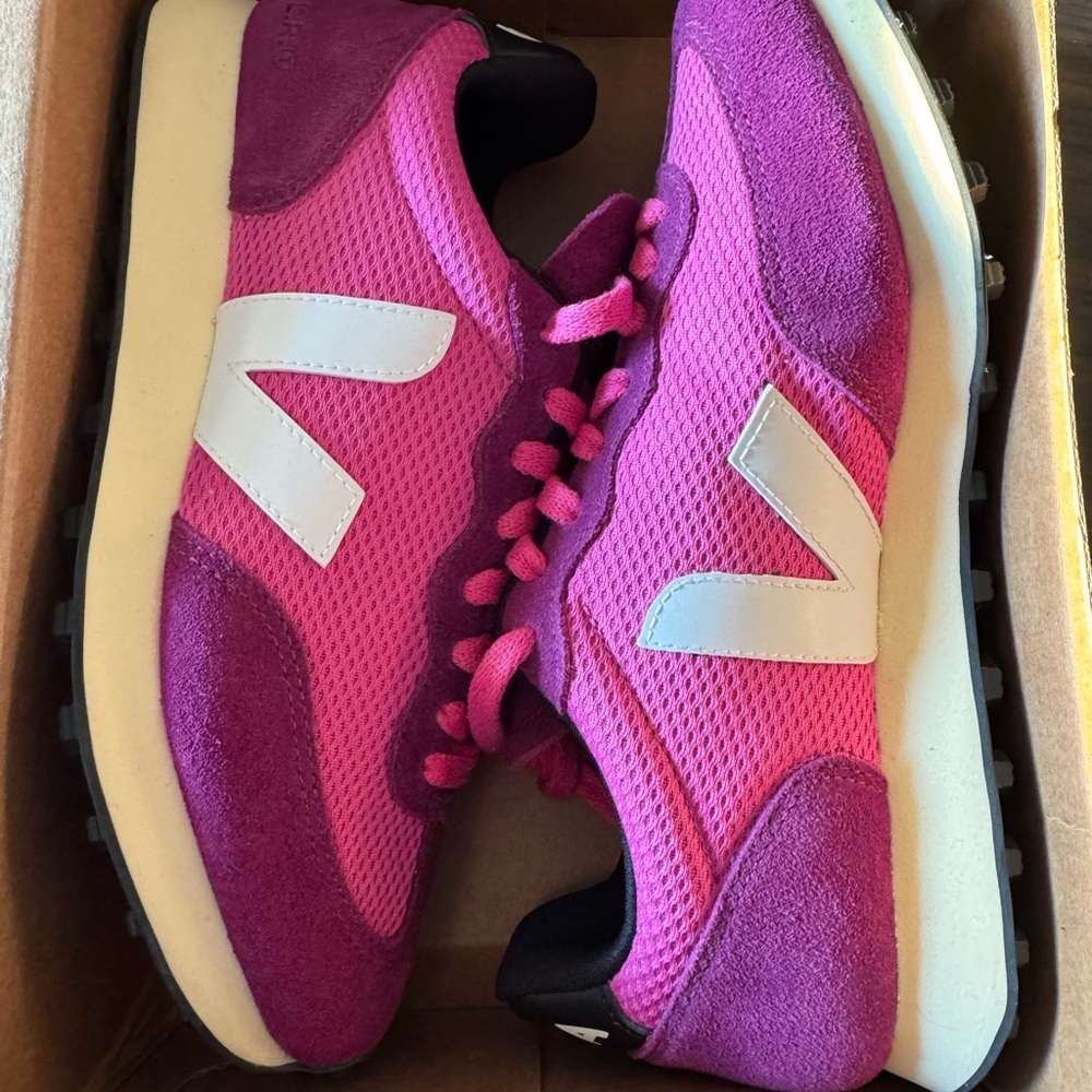 Veja rio branco lotus pink - Size 8